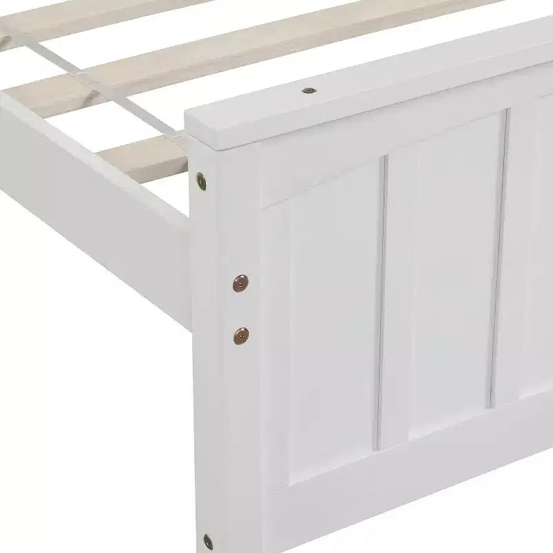 Letto matrimoniale con piattaforma grigio/bianco con testiera e pediera – Posti letto 1