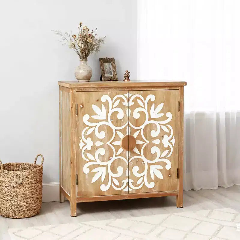 Credenza in Legno Naturale a 2 Ante con Ante Intagliate a Fiori, per 1