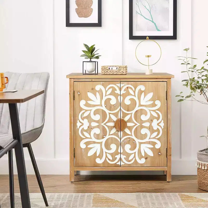 Credenza in Legno Naturale a 2 Ante con Ante Intagliate a Fiori, per 1