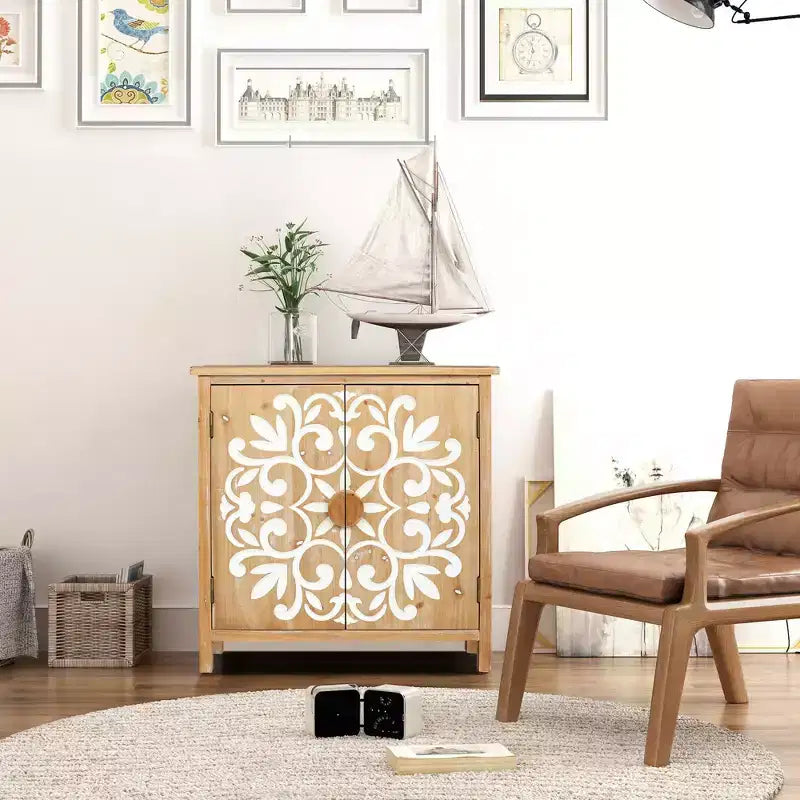 Credenza in Legno Naturale a 2 Ante con Ante Intagliate a Fiori, per 1